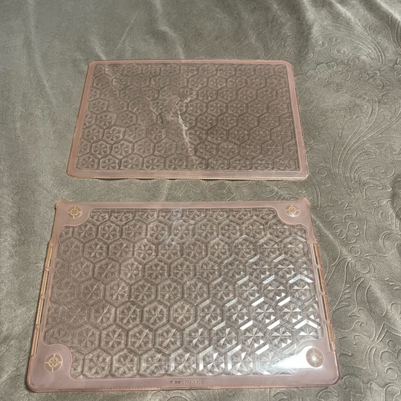 Mac Book Cover Shell by Tech 21 for Mac Book Pro 13 inch Rose/Blush - Picture 2 of 4